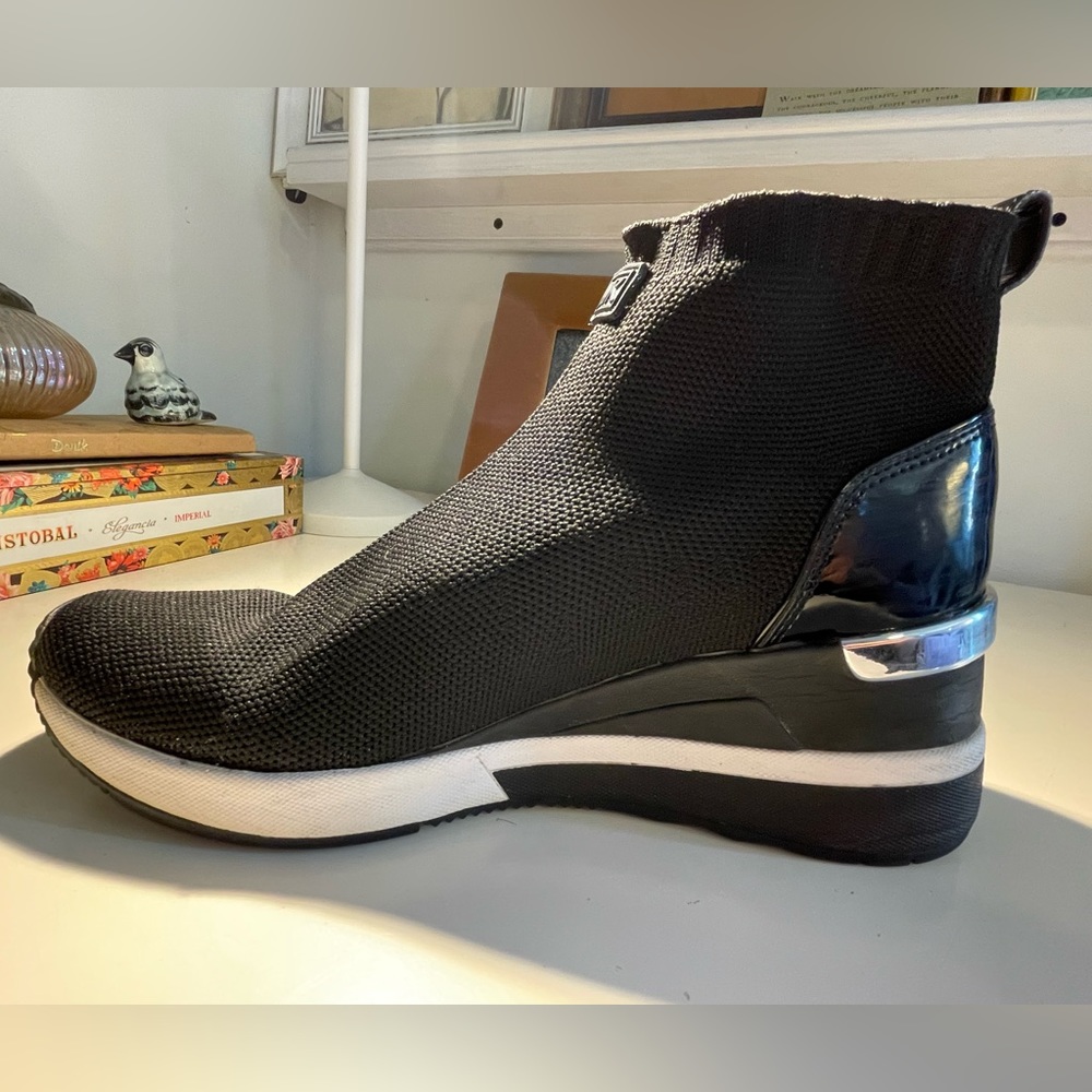 Michael Kors Skyler Stretch-Knit Sock Sneaker 7.5